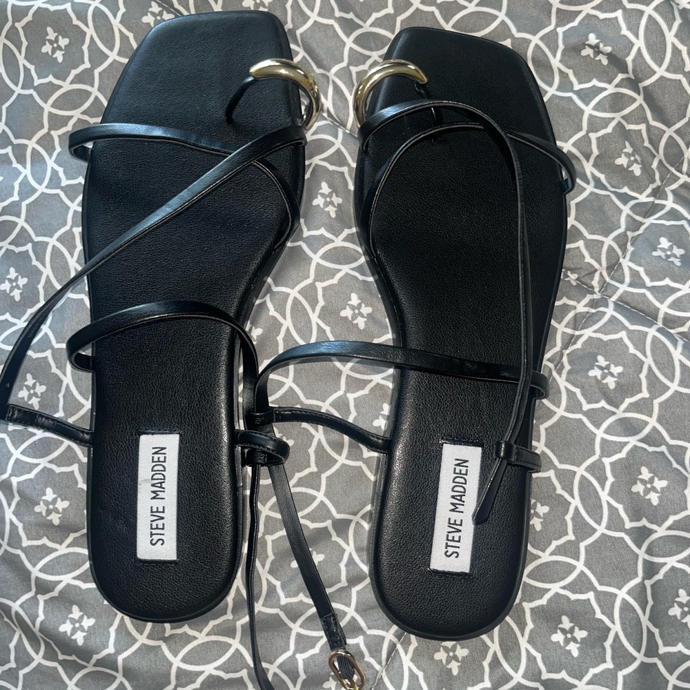 Steve Madden Black Strapped Sandals| Size 10